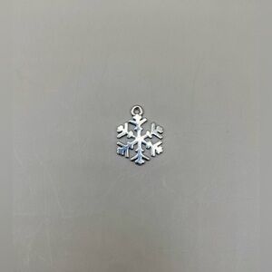 JAMES AVERY Snow Crystal Charm; Sterling Silver; stamped; Vintage; Untouched.
